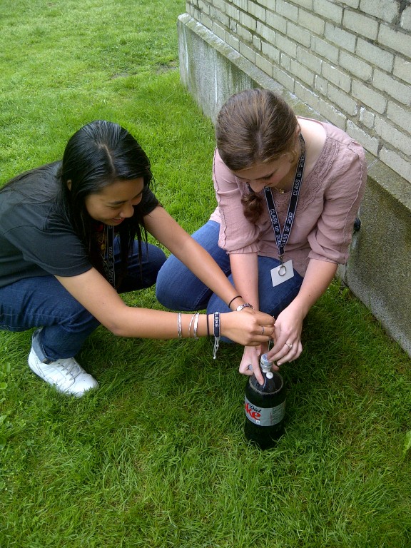 Assembling the Diet Coke & Mentos Fountain